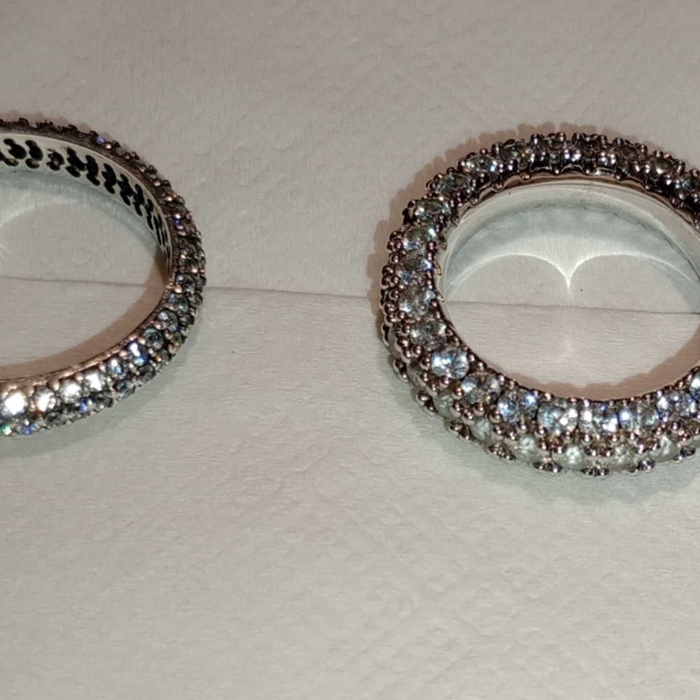 Elegant Silver Crystal Ring